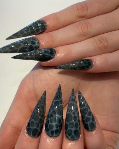 black acrylic nail designs